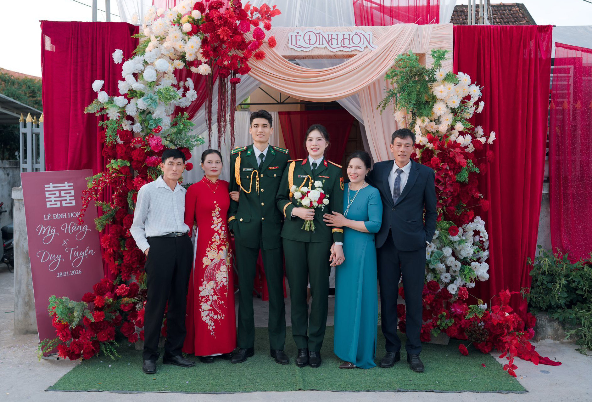 duy tuyen my hang.jpg
