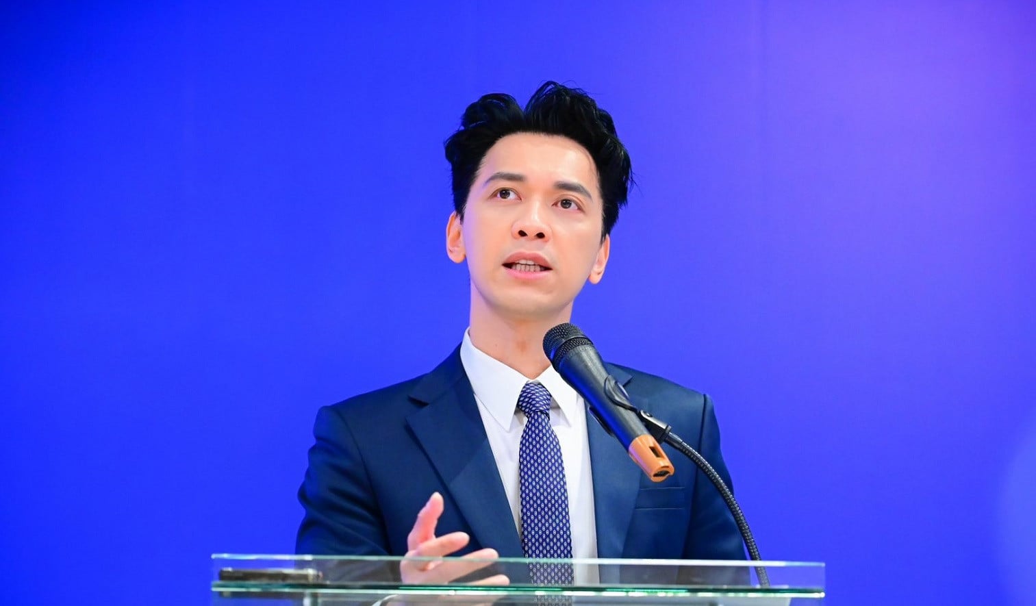 ACB 会長トラン・フン・ホイ.jpg
