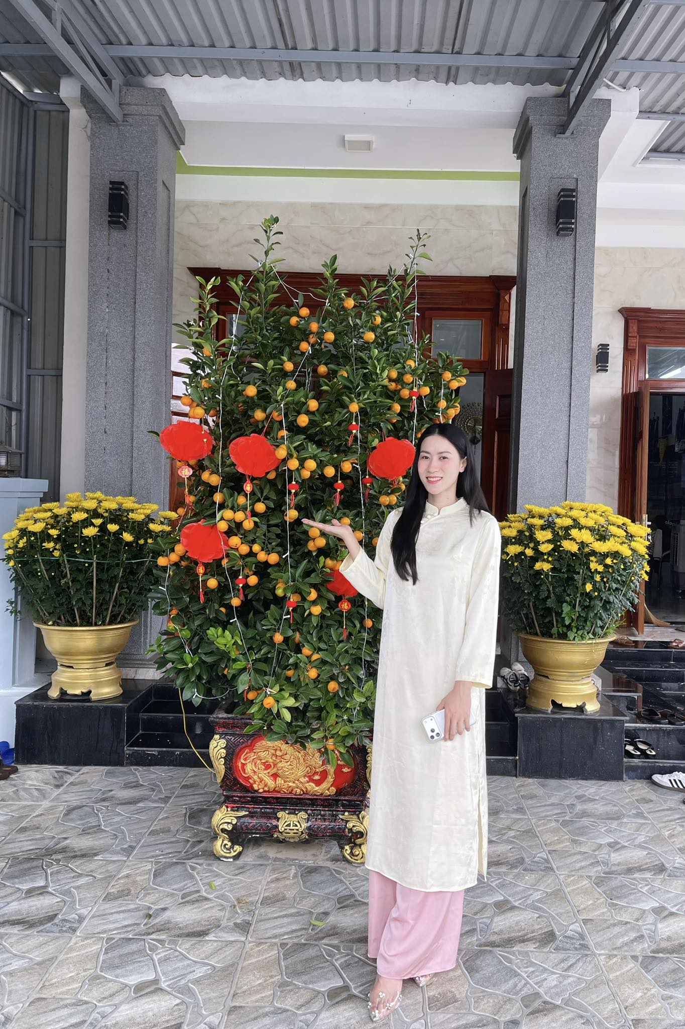 Dàn mỹ nhân bóng chuyền Việt Nam khoe nhan sắc 'vạn người' mê ngày đầu năm- Ảnh 3.