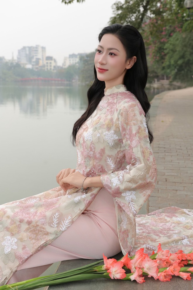 Vietnamese volleyball beauties showcase their stunning looks that captivate thousands on New Year's Day - Photo 5. Dàn mỹ nhân bóng chuyền Việt Nam khoe nhan sắc 'vạn người' mê ngày đầu năm- Ảnh 5.