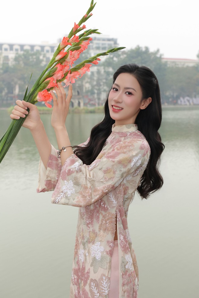 Vietnamese volleyball beauties showcase their stunning looks that captivate thousands on New Year's Day - Photo 6. Dàn mỹ nhân bóng chuyền Việt Nam khoe nhan sắc 'vạn người' mê ngày đầu năm- Ảnh 6.