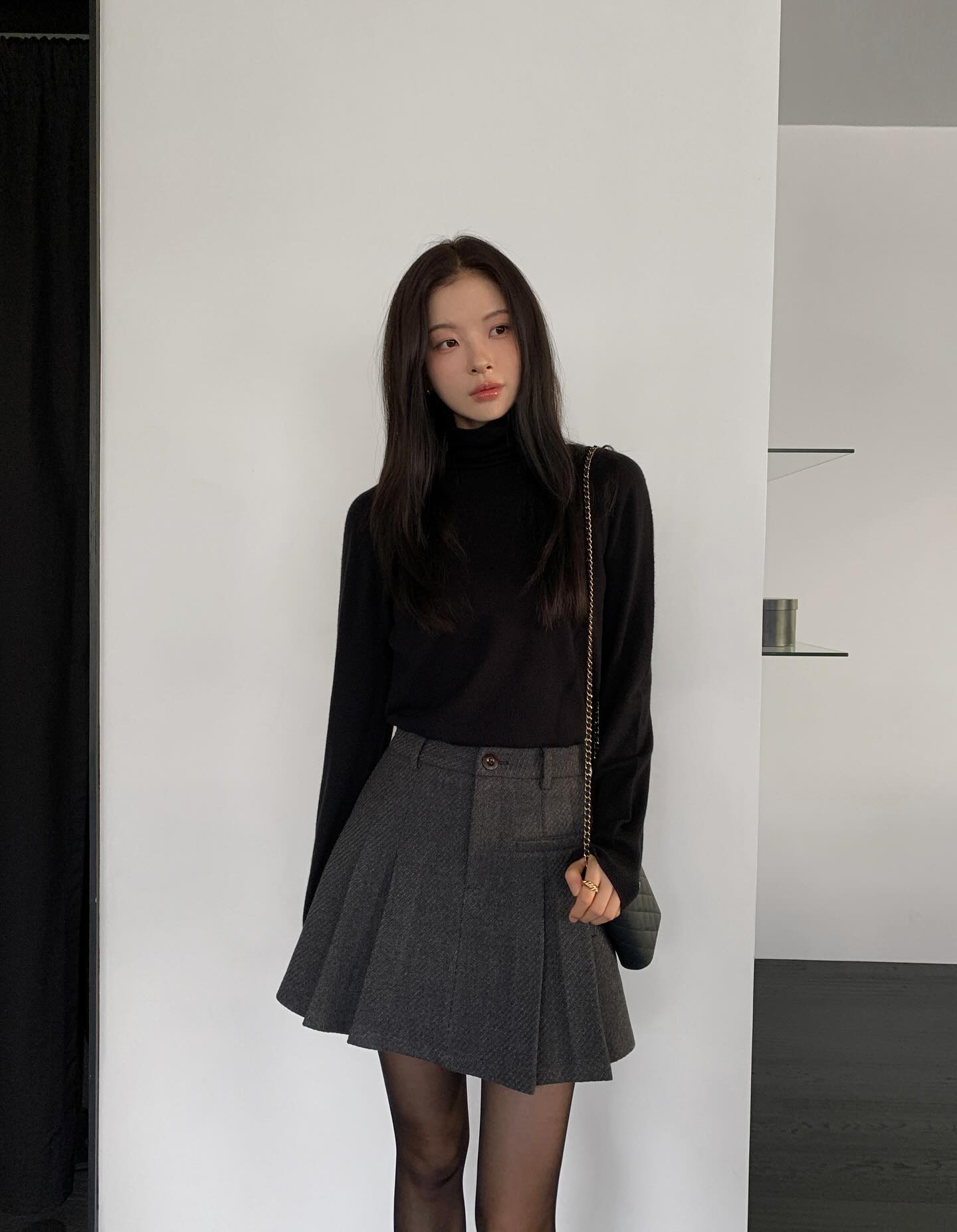 5 capi essenziali per il Tet che ti aiuteranno a distinguerti questa primavera - Foto 5. 5 Item thời trang Tết không thể thiếu giúp bạn nổi bật trong dịp xuân này - Ảnh 5.