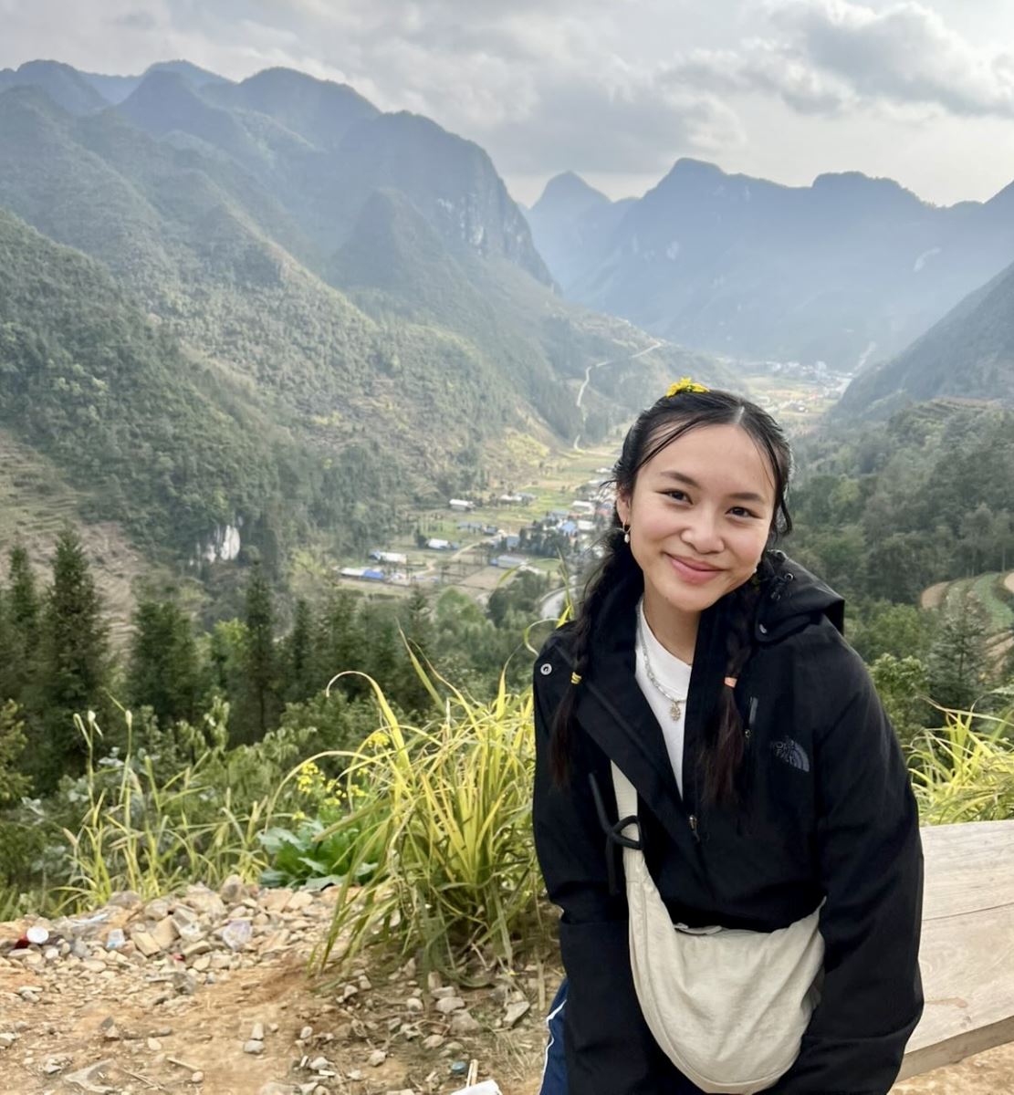 Подпись к фотографии