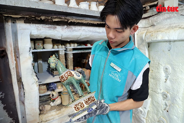 ចំណងជើងរូបថត