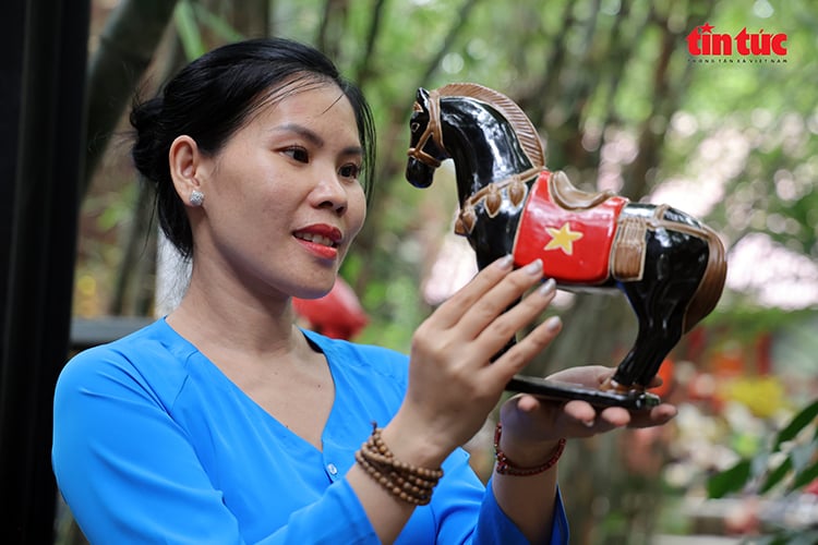 ចំណងជើងរូបថត