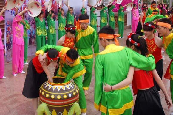 Trò chơi dân gian ngày Tết - chất keo gắn kết cộng đồng - Ảnh 4.