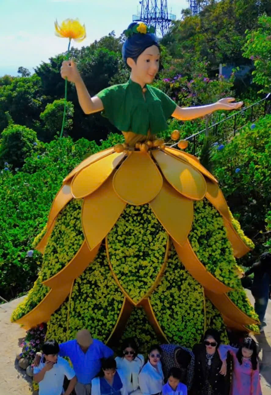  Núi Bà Đen đón lượng khách 