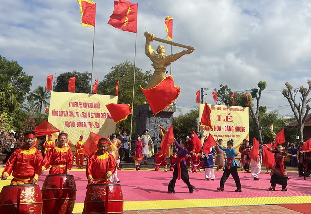 Lễ hội Đống Đa lan tỏa hào khí Tây Sơn- Ảnh 1.