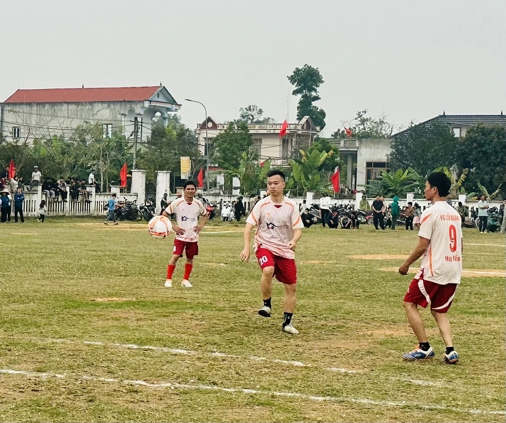 Opening ceremony of the first An Nong Municipal Football Tournament for the 2026 Hoang Dong Cup