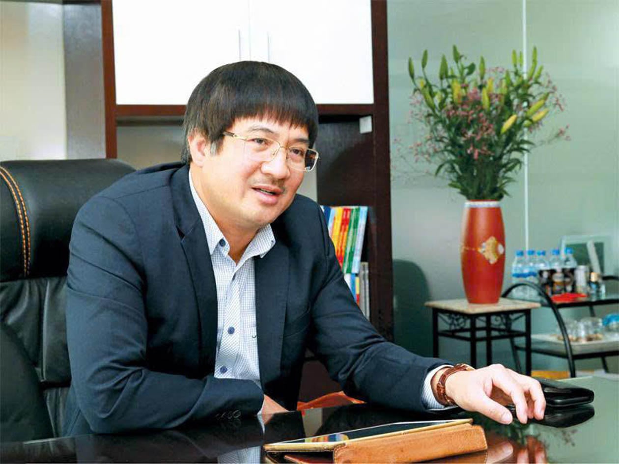 Il signor Pham Dinh Doan è il presidente del consiglio di amministrazione del gruppo Phu Thai.