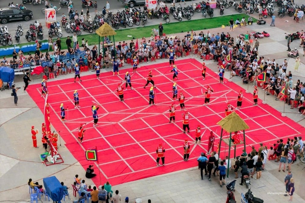 Khanh Hoa: Closing ceremony of the Human Chess Tournament Spring 2026 - photo 1
