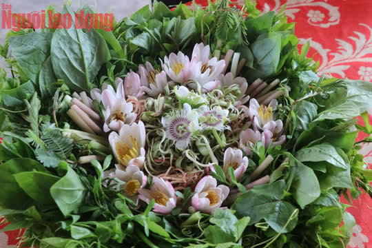 ອາຫານໝໍ້ຮ້ອນທີ່ເປັນເອກະລັກທີ່ສຸດໃນໂລກ - ຮູບທີ 3. Món lẩu độc nhất thế gian - Ảnh 3.