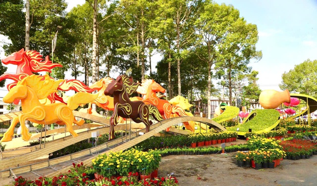 Can Tho és Dong Thap turizmusa várhatóan bevételnövekedést fog mutatni a 2026-os holdújévben - 10. kép. Du lịch Cần Thơ và Đồng Tháp bùng nổ doanh thu trong dịp Tết Nguyên đán 2026 - Ảnh 10.