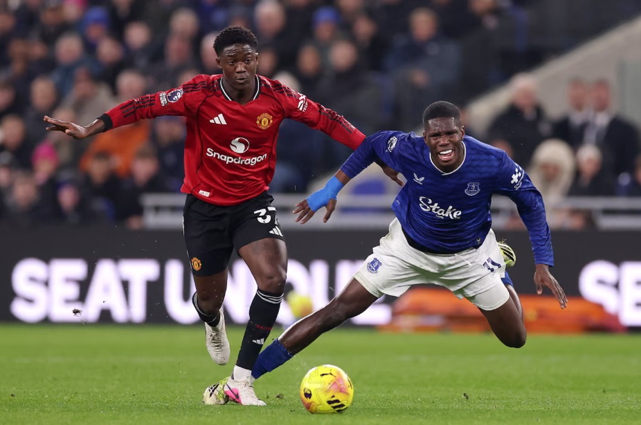 Đánh bại Everton, MU trở lại top 4 Ngoại hạng Anh- Ảnh 1.