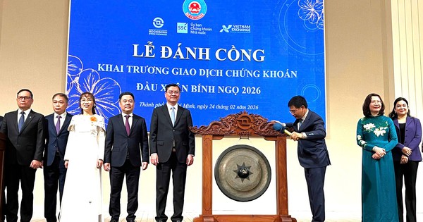 De gong werd geluid om de handel in het voorjaar van het Jaar van het Paard 2026 op de beurs van Ho 