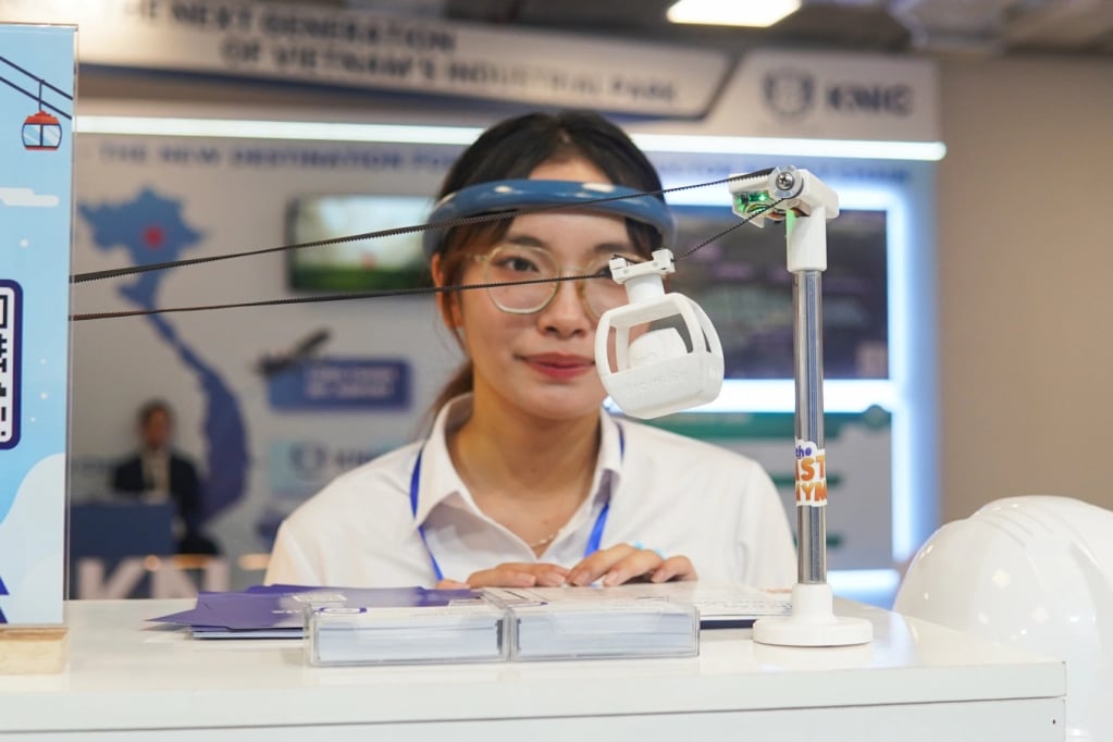 Productos tecnológicos en la Exposición de Innovación VIIE 2025, octubre de 2025. Foto: Luu Quy