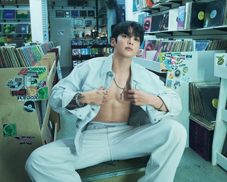   原宿　限定　TシャSサイズjungkook ジョングク 一点限り JUNGKOOK NYタイムズスクエアTSX 会場限定公式グッズ Tシャツ