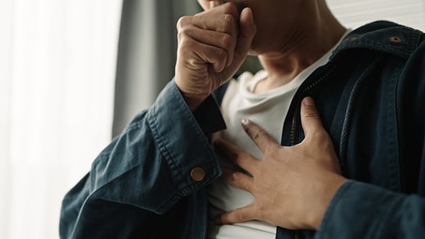Lý do khiến ho kéo dài và cách khắc phục- Ảnh 1.