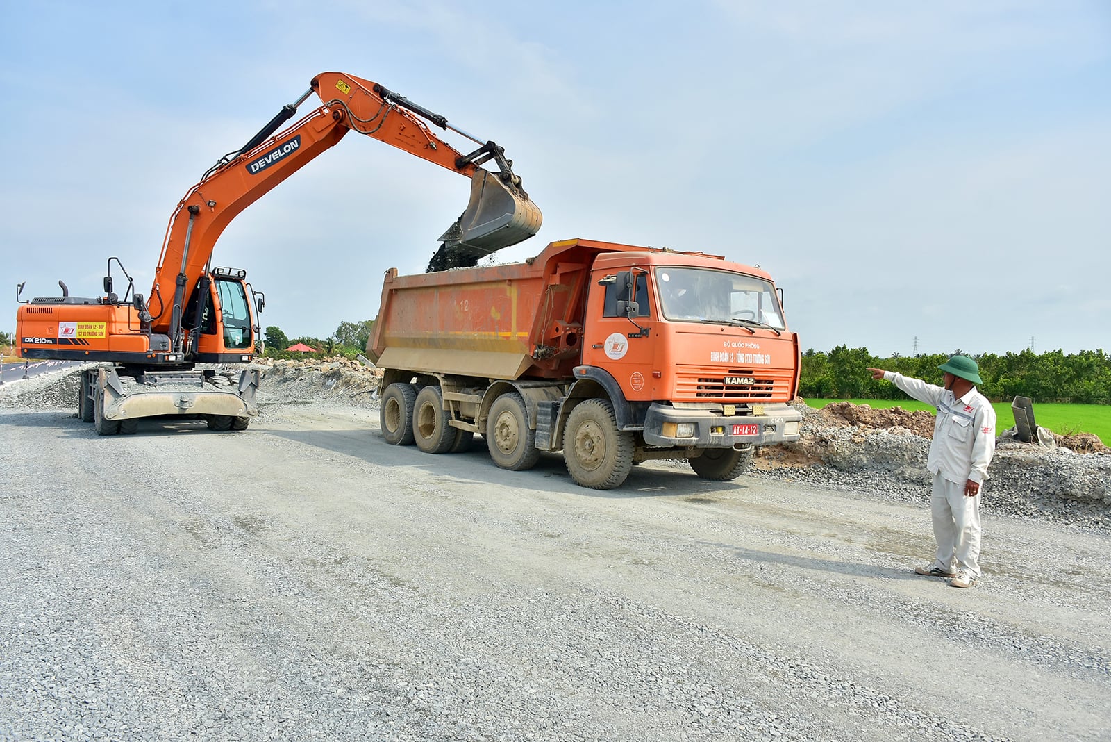 تلاشها را روی پروژههای کلیدی متمرکز کنید.