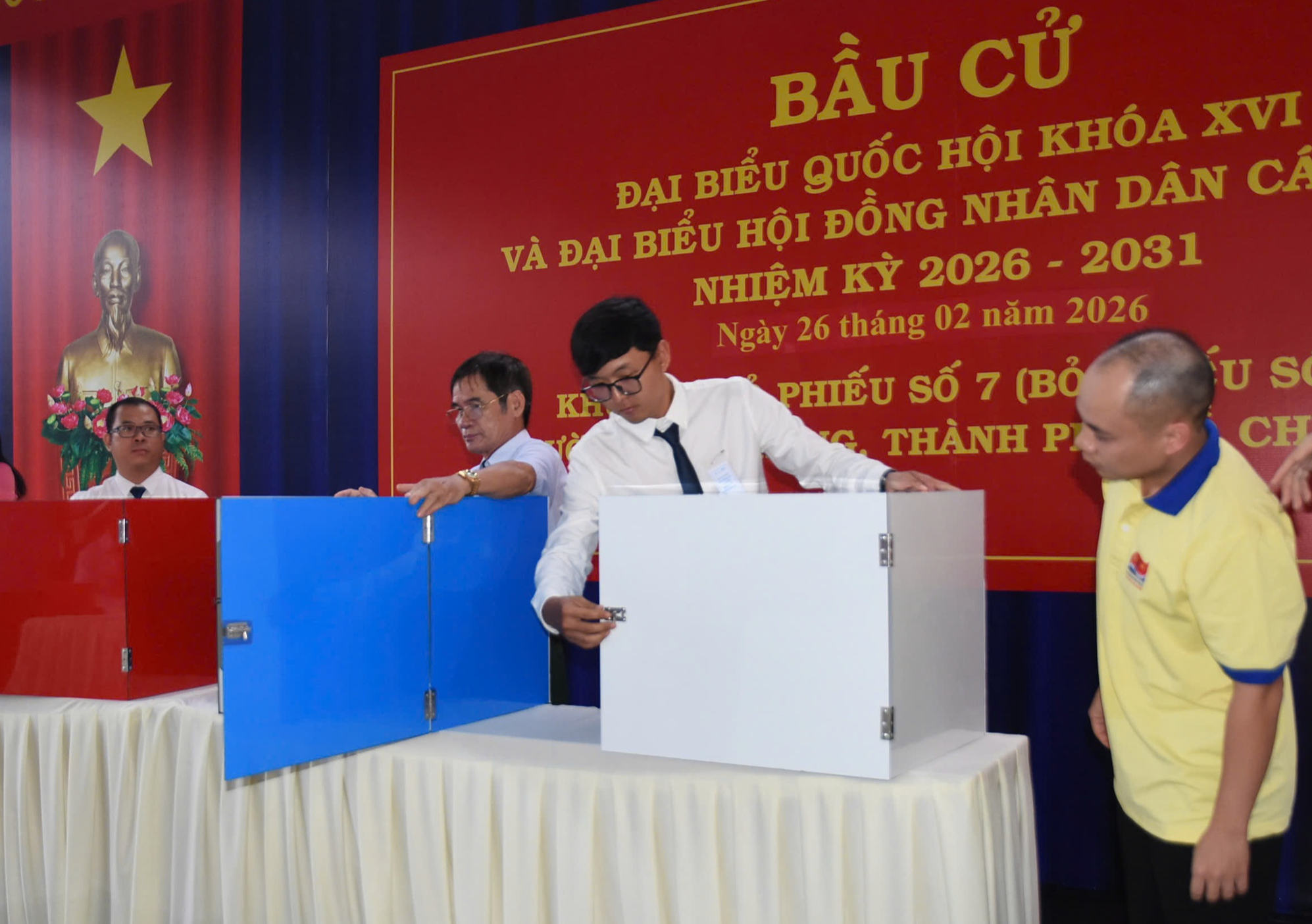Bầu cử sớm TPHCM 2026: Khai mạc thành công tại 4 khu vực bỏ phiếu - Ảnh 3.