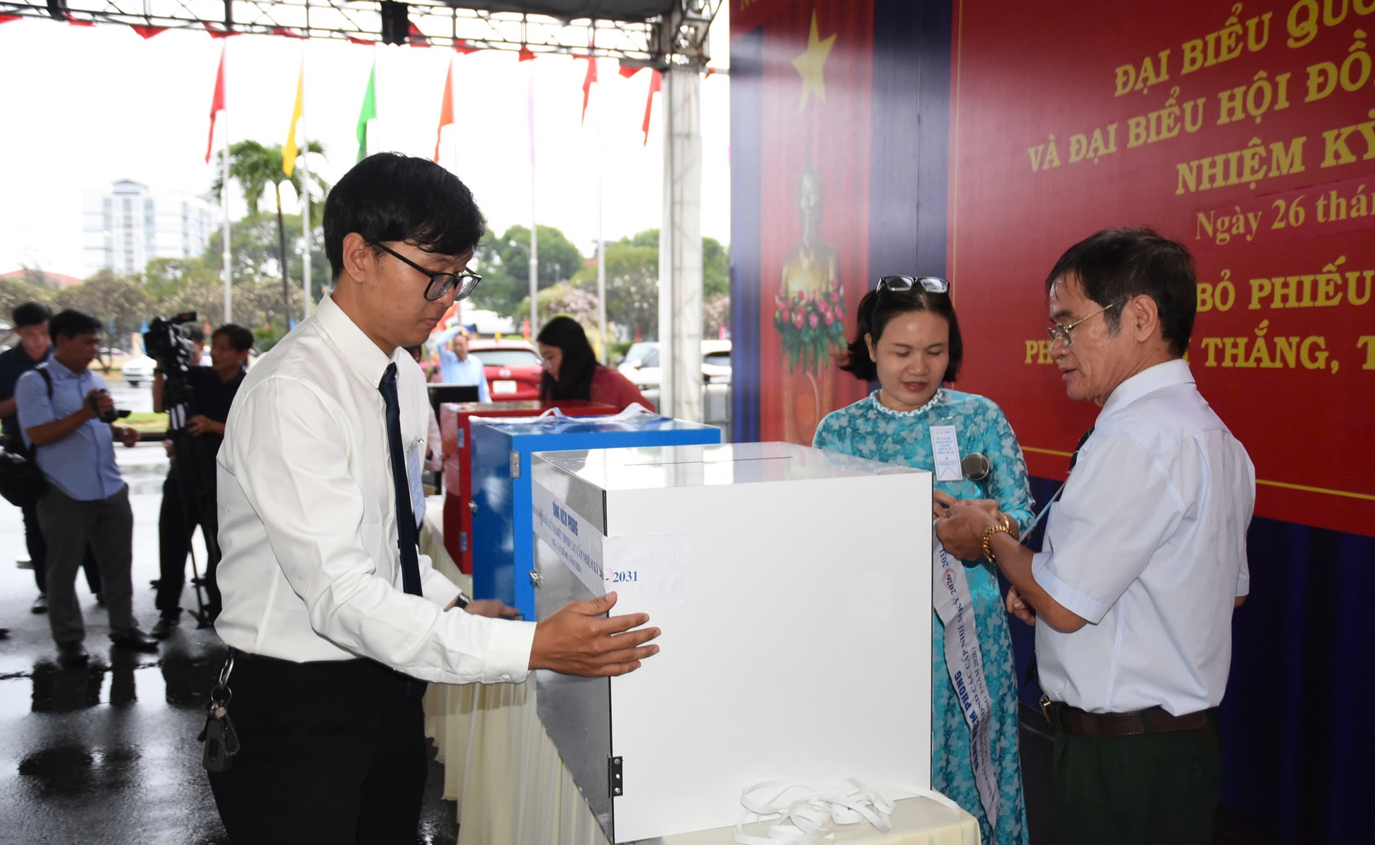 Bầu cử sớm TPHCM 2026: Khai mạc thành công tại 4 khu vực bỏ phiếu - Ảnh 9.