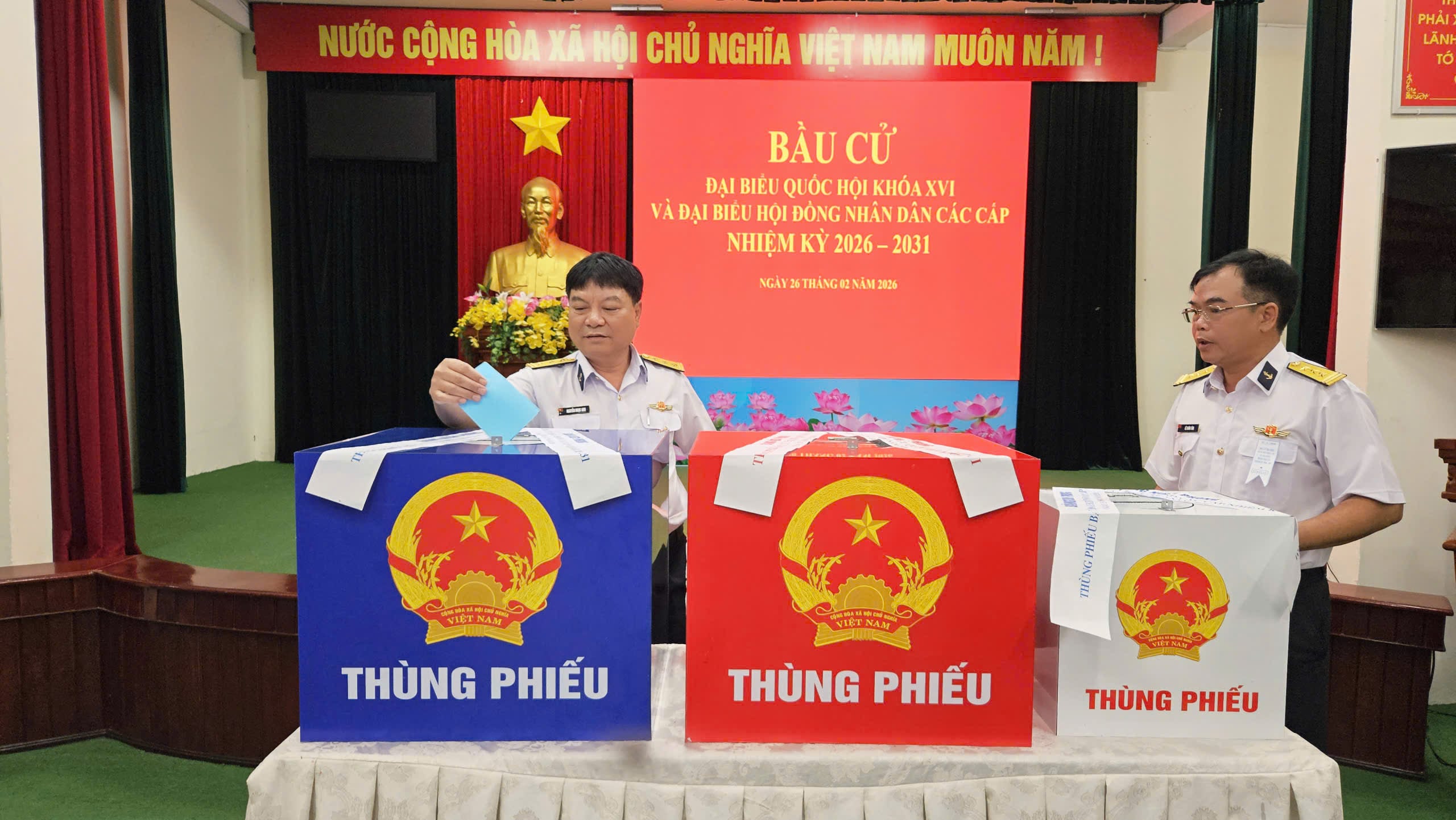 Bầu cử sớm TPHCM 2026: Khai mạc thành công tại 4 khu vực bỏ phiếu - Ảnh 11.