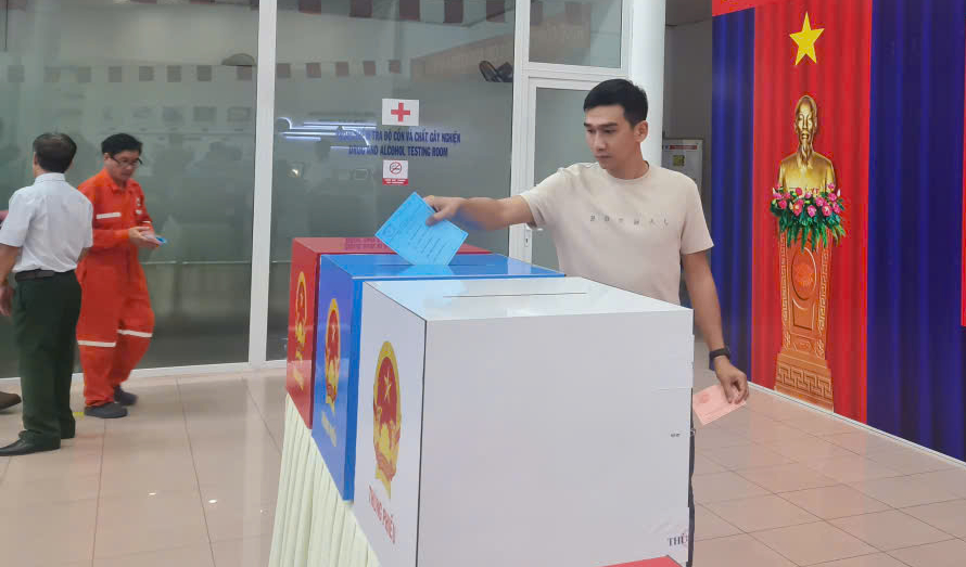 Bầu cử sớm TPHCM 2026: Khai mạc thành công tại 4 khu vực bỏ phiếu - Ảnh 13.