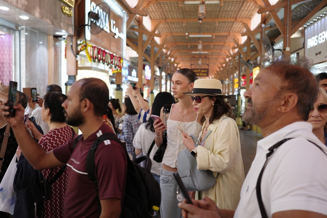 Chợ vàng Dubai tấp nập khách du lịch- Ảnh 6.