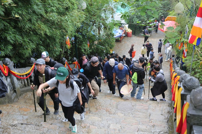 La cérémonie d'ouverture du festival du printemps de Yên Tử s'est déroulée solennellement - Photo 6.