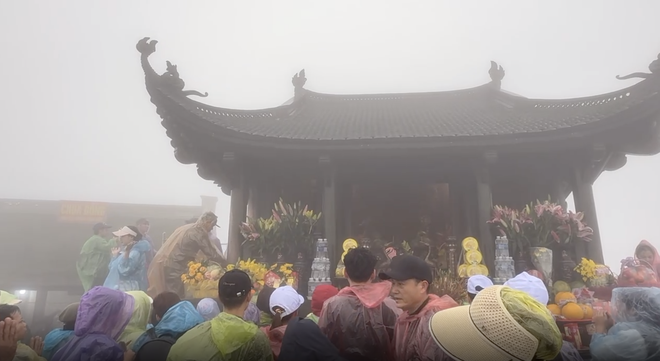La cérémonie d'ouverture du festival du printemps de Yên Tử s'est déroulée solennellement - Photo 9.