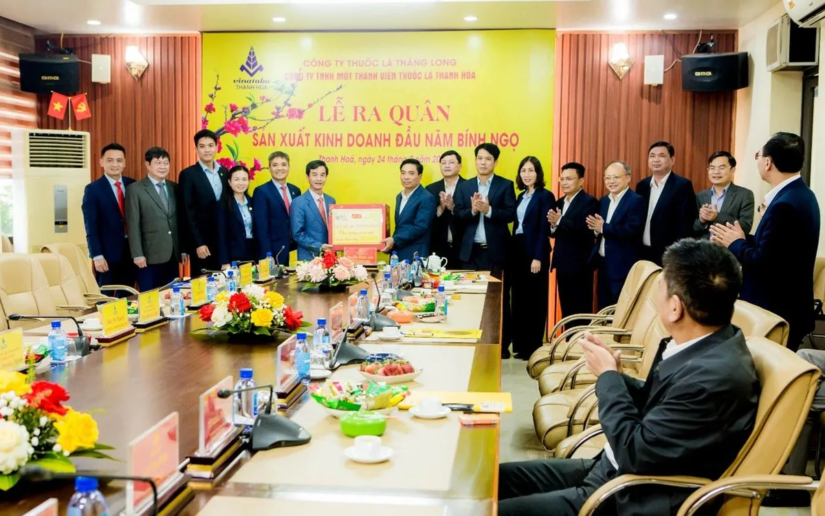 thanh hoa tobacco company limited Secretary of the Thanh Hoa Provincial Party Committee Nguyen Doan Anh  inspects and directs production activities at the beginning of spring