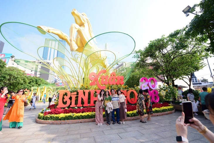 Tet Binh Ngo - Foto 1.