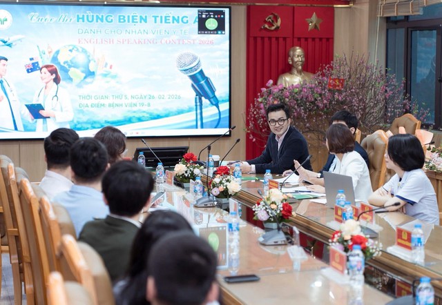 Giornata del medico e la storia di un medico che parla inglese - Foto 1. Ngày Thầy thuốc và câu chuyện bác sĩ nói tiếng Anh- Ảnh 1.