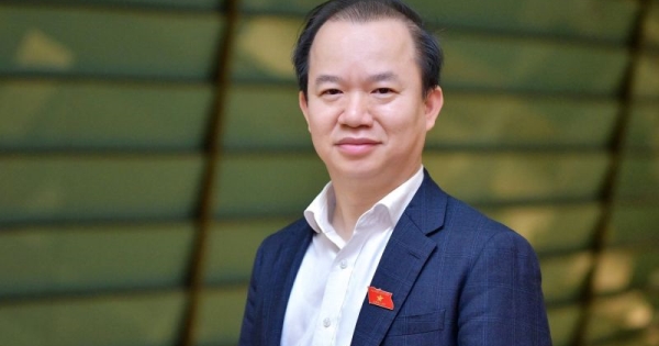 Associate Prof. Dr. Bui Hoai Son: De cultuur van publieke dienstverlening binnen het Ministerie van 