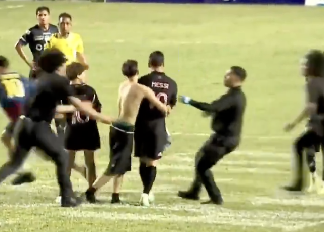 Exquisite Lionel Messi Tackled To The Ground By Fans In Puerto Rico Friendly Background for Your Screen Exquisite Lionel Messi Tackled To The Ground By Fans In Puerto Rico Friendly Background for Your Screen