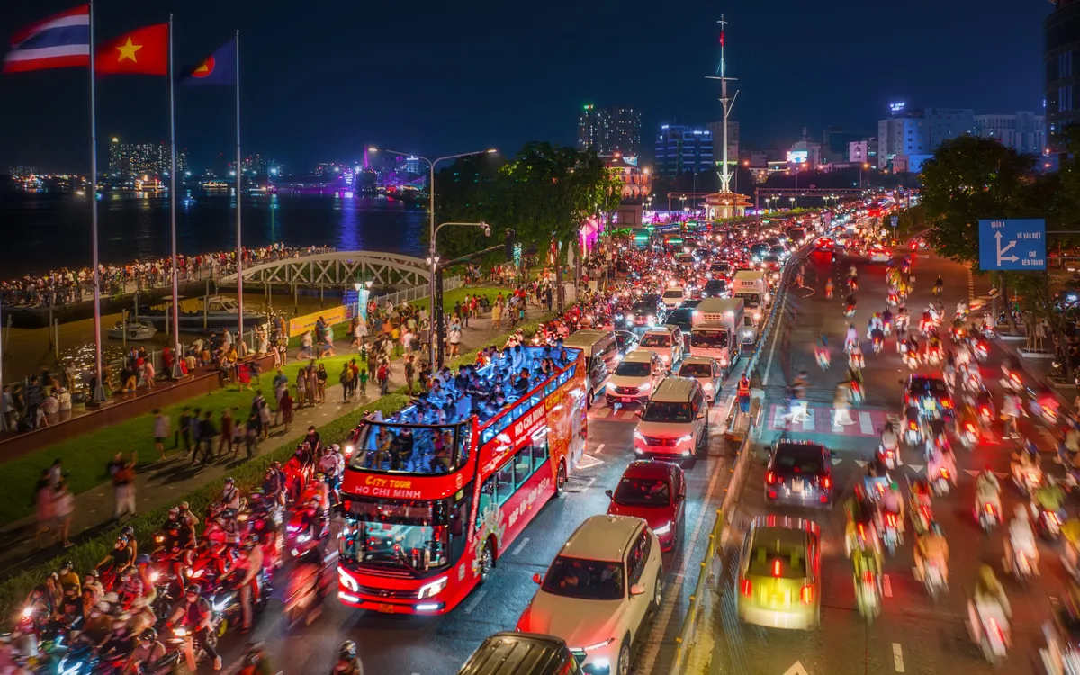 Ho Chi Minh City punta a un tasso di crescita superiore al 7% nel primo trimestre. TP. Hồ Chí Minh đặt mục tiêu tăng trưởng quý I trên 7%