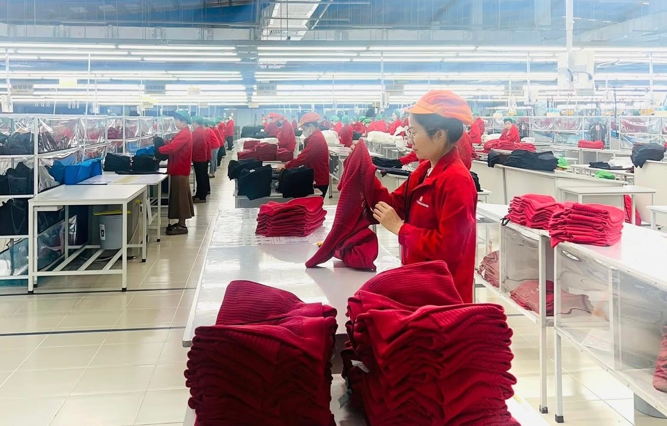 Het ministerie van Industrie en Handel beoordeelt en monitort de import- en exportsituatie van bedri