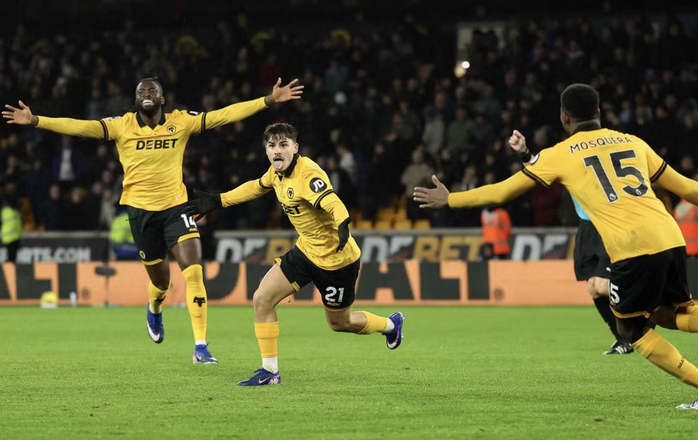Wolverhampton quật ngã đội hạng ba Aston Villa, Ngoại hạng Anh sốc nặng - Ảnh 3.