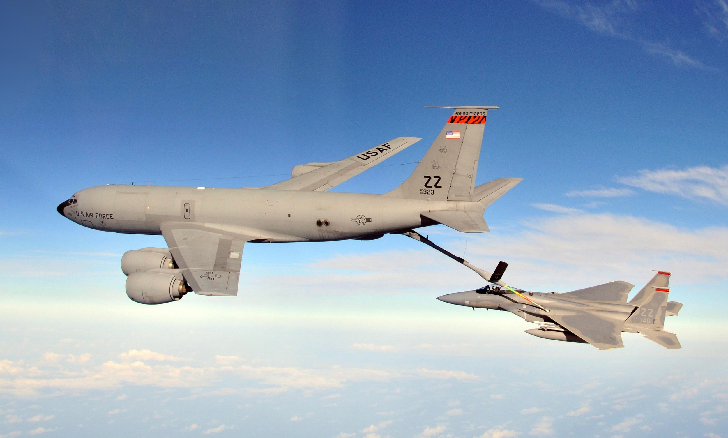 イラン攻撃に先立ち、多数の米軍機がサウジアラビアに姿を現した。