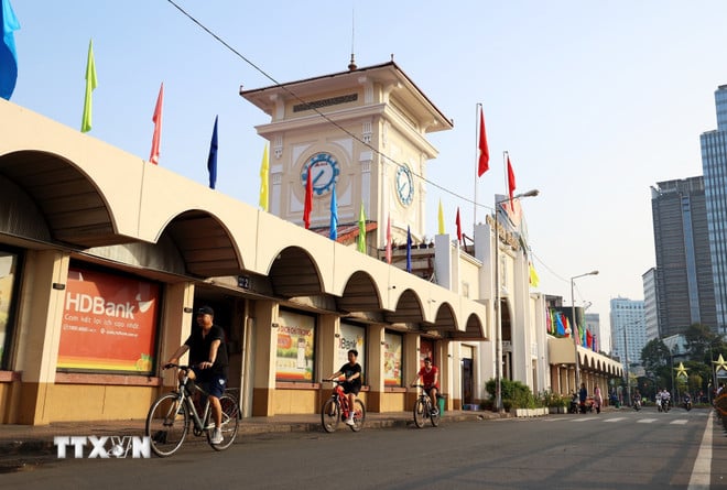 Il settore turistico di Ho Chi Minh City mantiene lo slancio, stimolando il mercato dopo il Tet - Foto 1. Du lịch TPHCM duy trì đà kích cầu thị trường sau Tết- Ảnh 1.
