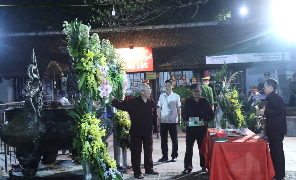 Священный храм Тран в ночь церемонии открытия печати — фото 2