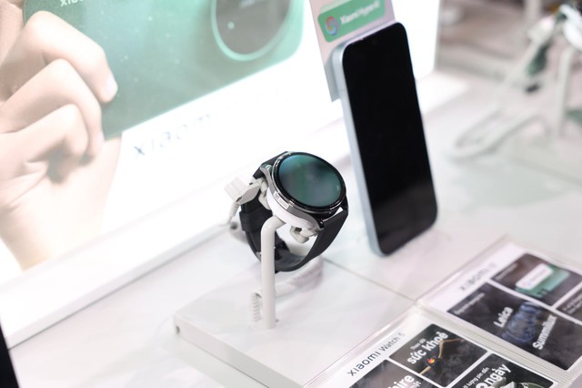 Xiaomi espande il suo ecosistema di nuova generazione per dispositivi mobili e AIoT in Vietnam - Immagine 3. Xiaomi mở rộng hệ sinh thái di động và AIoT thế hệ mới tại Việt Nam - Ảnh 3.