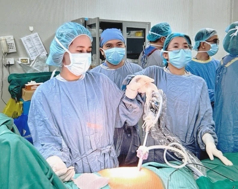 腹腔鏡手術で2種類のがんを同時に成功裏に治療した。
