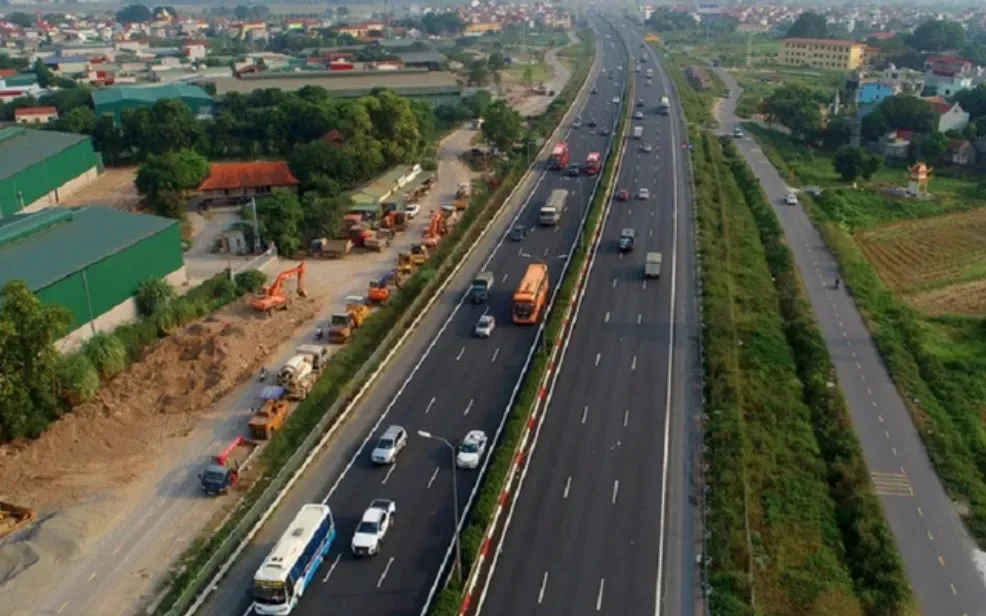 Hơn 10.000 giao dịch trong 10 giờ đầu thu phí trên cao tốc Bắc - Nam