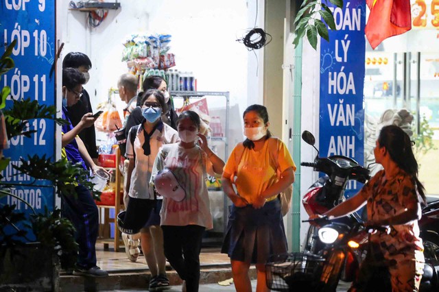 Loay hoay quản lý dạy thêm, học thêm - Ảnh 1.