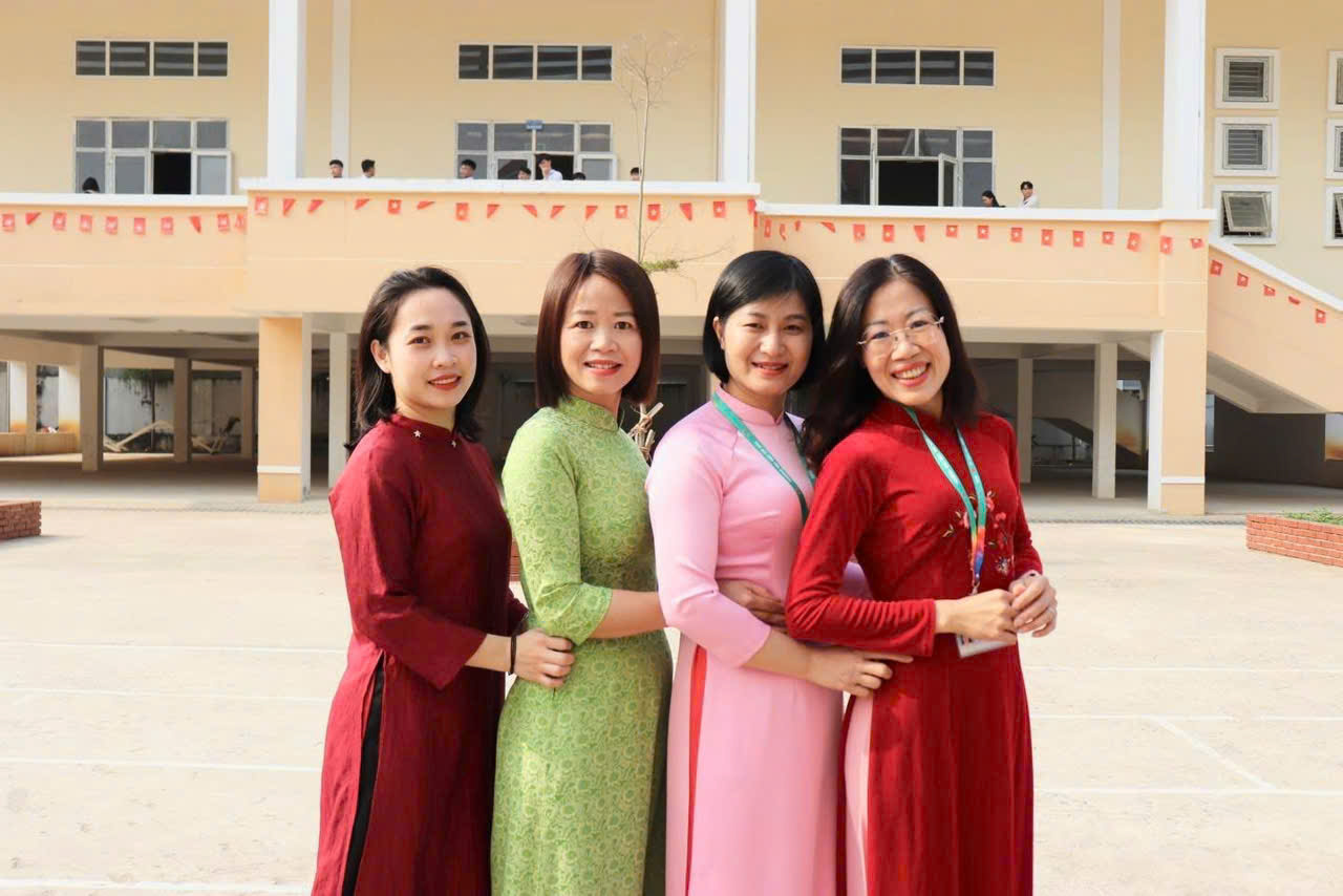 Phụ nữ Sơn La rạng rỡ trong 