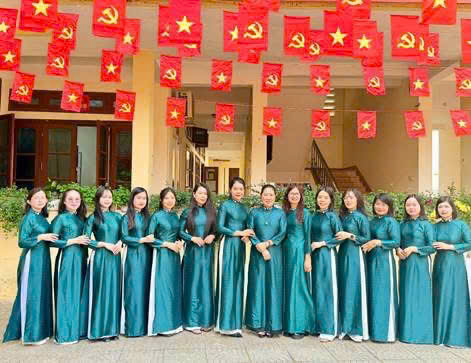 Phụ nữ Sơn La rạng rỡ trong 