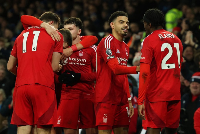10 nga veprimet më spektakolare të shmangies së rënies në historinë e Premier League - Foto 4.