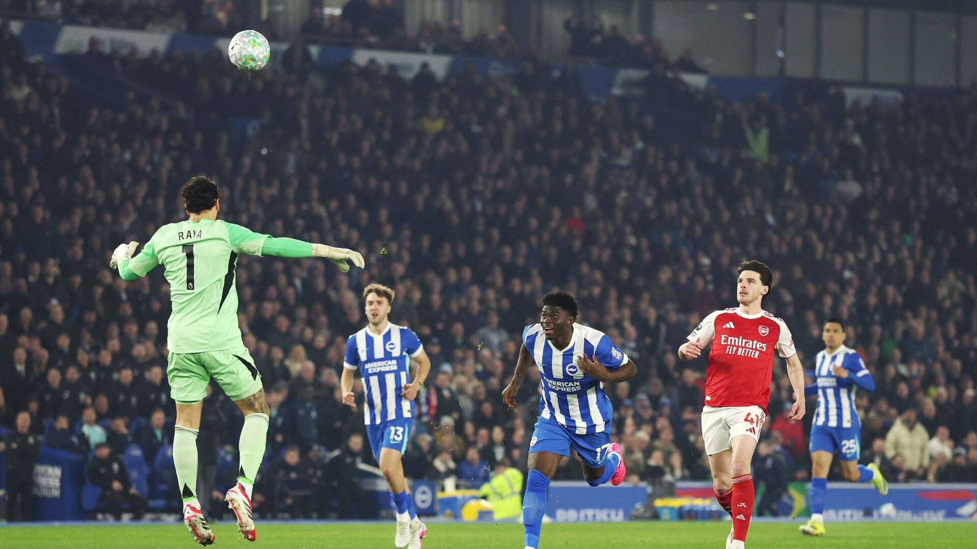 resources_premierleague_pulselive_com 2026 03 04T193950Z_1529900731_UP1EM341IMDQ7_RTRMADP_3_FOTBOLL ENGLAND BHA ARS (2).jpg