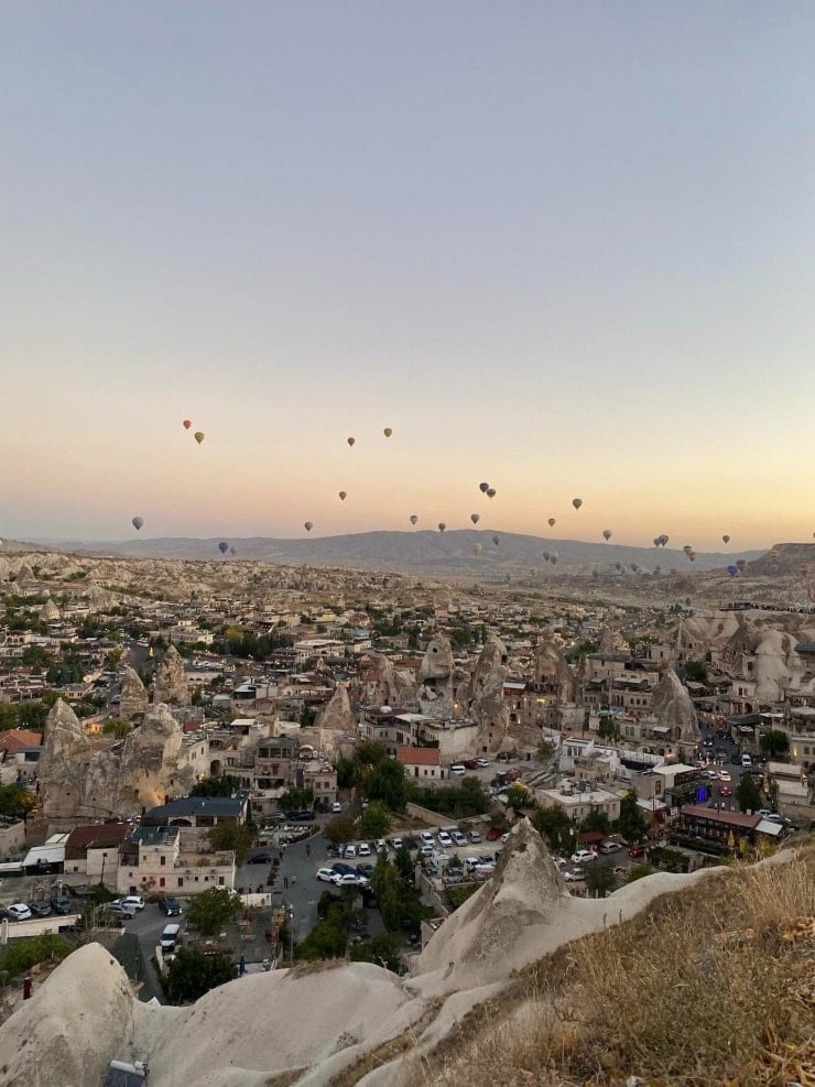 Vivi l'esperienza di un volo in mongolfiera in Cappadocia, Turchia.